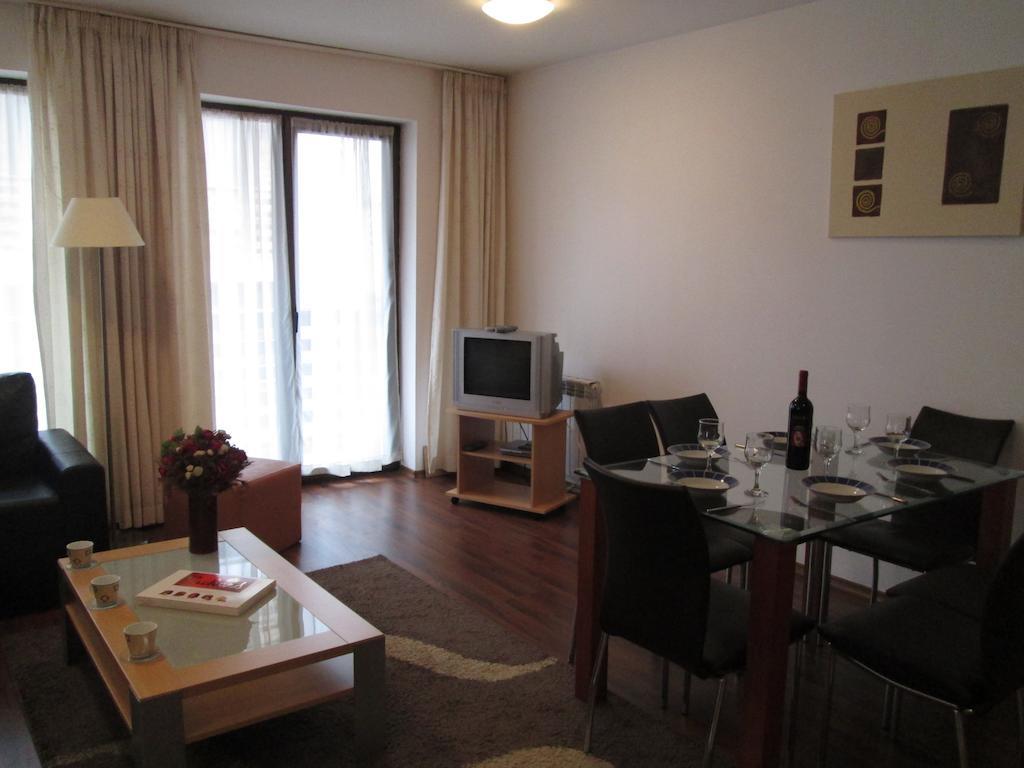 Gramadeto Complex Alexander Services Apartments 반스코 객실 사진
